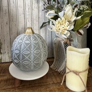 Farmhouse Gray Diamond Flower Pumpkin with Gold Stem